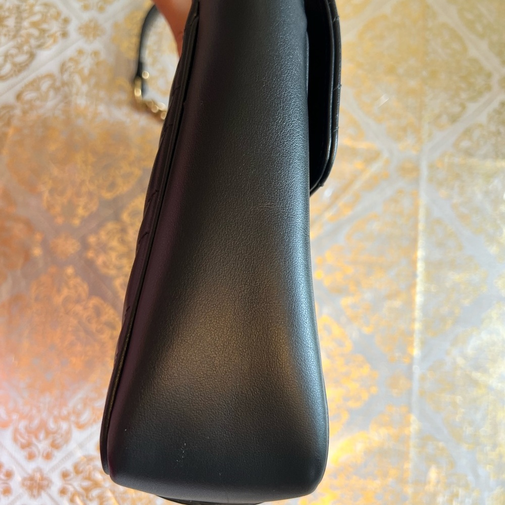 … Marmont medium matelassé shoulder bag - Picture 7 of 15